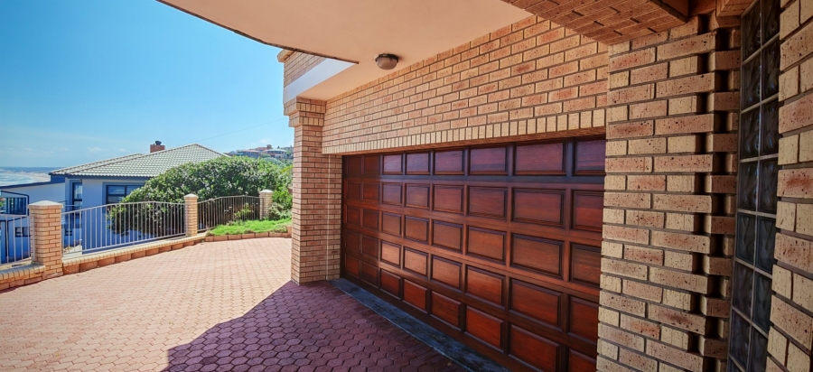3 Bedroom Property for Sale in Dana Bay Western Cape